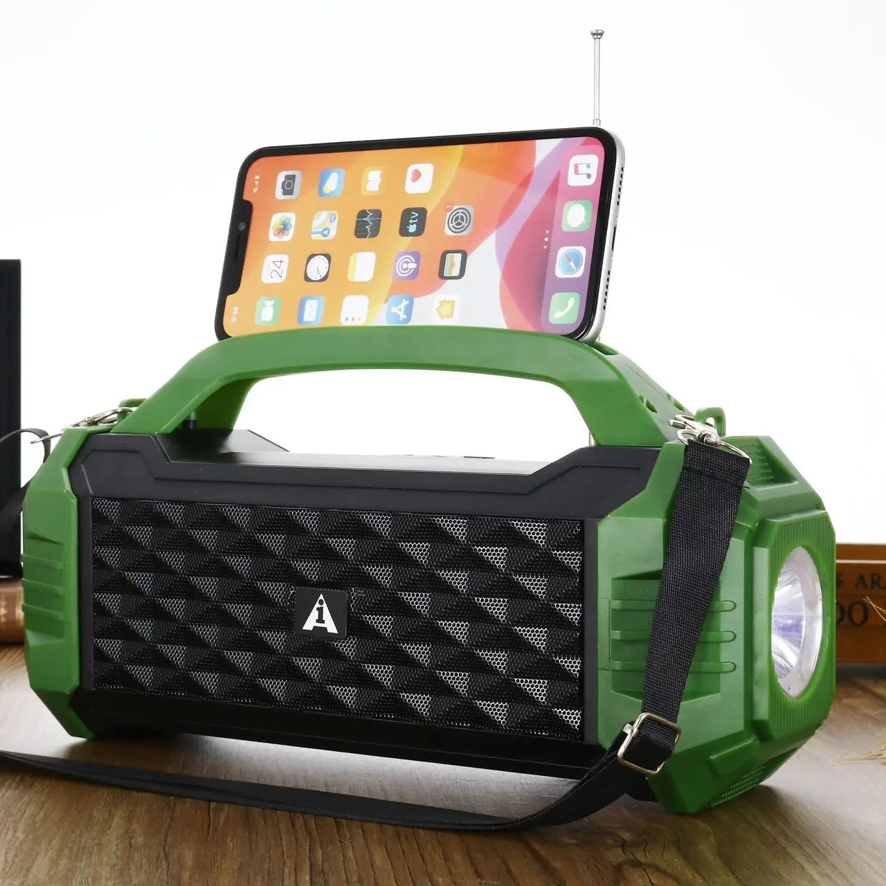 F18 Solar Portable Wireless Radio Speakers Outdoor Flashlight Waterproof  Speaker Bass Music Player Bluetooth Speaker for Africa