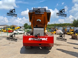 Rouleau compresseur pneumatique Dynapac CA602 d'occasion, modèle 2022, moteur diesel Cummins, monocylindre, puissance 142 kW, pompe à roulement moteur - Product Image 5