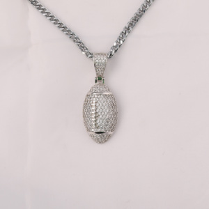 Colgante en forma de bola de rugby de oro macizo de 14 quilates con diamante redondo pequeño cultivado en laboratorio Unisex para todas las ocasiones Hip Hop elegante para fiesta - Product Image 1