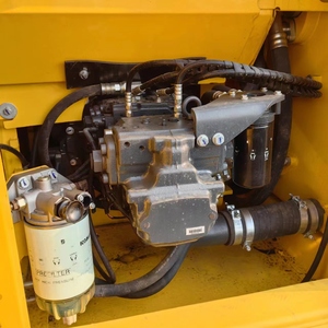 Excavatrice sur chenilles de terrassement utilisée komatsu PC220 PC220-8 22 tonnes vente de moteur d'occasion au Japon - Product Image 6