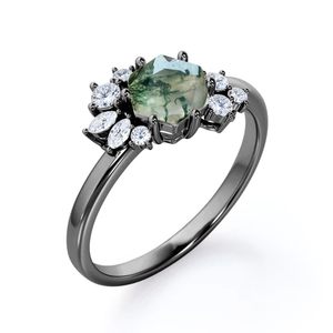 Anillo Clásico de Compromiso y Boda de Plata de Ley 925 Chapado en Oro de 14K con Ágata Musgosa Hexagonal de 0.6 Quilates y Moissanita - Product Image 2