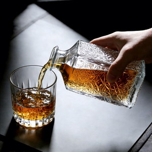 Vente en gros de carafes à liqueur en verre carrées transparentes de luxe, vides, de 500 ml, 750 ml et 1000 ml, pour le brandy, le gin, la vodka, le <span class=keywords><strong>rhum</strong></span> - Product Image 3