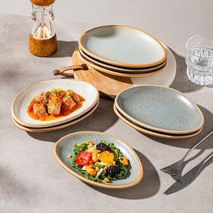 Assiettes en grès de style japonais, design vintage rétro nostalgique, de luxe léger, de forme irrégulière, pour grillades et plats variés - Product Image 2