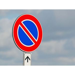 FIG. Signalisation routière 74 'Interdiction de stationnement' 60 cm - Product Image 4