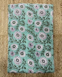 Tissus imprimés à la main avec motifs floraux pour vêtements, tissu imprimé au bloc pour couvre-lit, écharpe et robe - Product Image 1