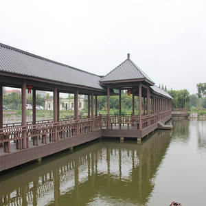 ศาลาพลาสติกทำจากไม้ WPC ทรงกลมพร้อมหลังคาใสวิว360สำหรับปิกนิกและสถานที่ตั้งแคมป์ - Product Image 1