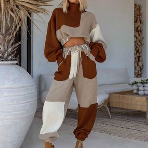 Ensemble de sport pour femmes avec logo personnalisé OEM, hauts à manches longues à col châle et pantalon large à patchwork coloré, ensemble 2 pièces - Product Image 1