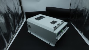เครื่องแปลงไฟ AC-DC ประสิทธิภาพสูงสำหรับติดตั้งบนเรือ  แรงดันไฟฟ้าเข้า 230V แรงดันไฟฟ้าออก 28V 120A  ลดสัญญาณรบกวน  จ่ายไฟเสถียร  พร้อมกล่องป้องกัน IP22 - Product Image 3