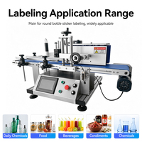 Fabrieksleverancier Tafelmodel Automatische Ronde Fles Etiketteermachine Met Transportband voor Jam Pot Tomatensaus Glazen Wijnfles