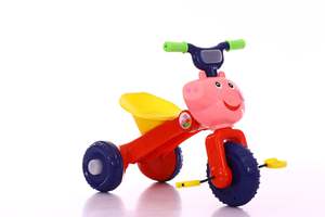 Venta al por mayor es caliente y bebé paseo en <span class=keywords><strong>coche</strong></span> clásico de los niños triciclo plegable 2-4 años bebé deslice triciclo con luz - Product Image 4