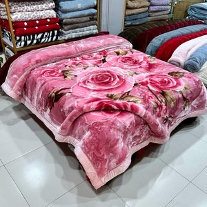 6kg 200*230cm polyester hàng ngày raschel chăn La shier đám mây duvets đám cưới màu đỏ tăng kích thước lớn raschel chăn Nhà cung cấp