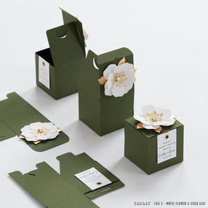 Boîte à bonbons en papier personnalisable en matériaux recyclés avec fermeture magnétique, logo personnalisé, élégante boîte à rabat gaufrée pour mariages et fêtes - Product Image 5