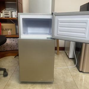 Réfrigérateur à deux portes Dortoir à économie d'énergie à louer avec mini-réfrigérateur de congélation et de refroidissement pour étudiants - Product Image 5