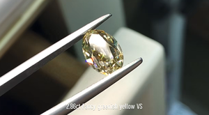 Diamante Ovale Taglio Antico 2.86 Ct Colore Giallo Verdiastro Fantasia Purezza VS Senza Conflitti Sciolto Certificato IGI Diamante Coltivato in Laboratorio per Gioielli - Product Image 4