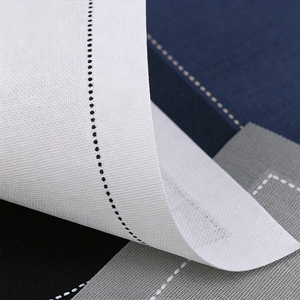 Serviettes <span class=keywords><strong>de</strong></span> cocktail blanches en tissu pour la restauration hôtelière occidentale, serviettes pliées <span class=keywords><strong>origami</strong></span>, serviettes <span class=keywords><strong>de</strong></span> bar et sous-verres pour avion et boissons - Product Image 6