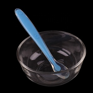 Juego de alimentación de grado alimenticio <span class=keywords><strong>para</strong></span> bebé, cuchara curvada suave de silicona, cuchara <span class=keywords><strong>para</strong></span> bebé - Product Image 3