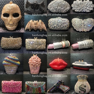 Damen-Hochzeits-Abendtasche mit Bling-Strasssteinen, Party-Totenkopf-Handschlaufe, Eiscreme-Clutch in Fischkuchenform - Product Image 5
