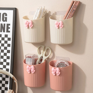 Soporte para bolígrafos montado en la pared, organizador de almacenamiento redondo 4 en 1 de PP para brochas de maquillaje, lápices, artículos de papelería, escritorio con diseño de lazo - Product Image 1