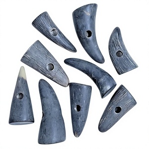Boutons décoratifs artisanaux en corne de buffle écologiques, forme naturelle, polis, durables, objets de collection, boutons à bascule AZ ENTERPRISES - Product Image 2