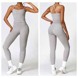 Set Sportivo da Yoga di Alta Qualità ad Asciugatura Rapida per Donne, Leggings e Reggiseno con Motivo a Quadri Personalizzato e Pantaloncini Traspiranti - Product Image 1
