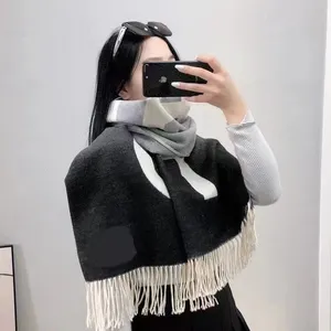 2022 new trendy factory price cashmere famous brand luxury designer hat and scarf set