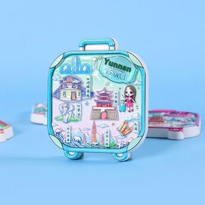 ตู้เย็นเรซิ่นรูปทรงกระเป๋าเดินทาง 3 มิติ สไตล์เมืองสมัยใหม่ เป็นมิตรกับสิ่งแวดล้อม รูปทรงตามสั่ง ของที่ระลึกส่วนบุคคล ดีไซน์สร้างสรรค์เชิงวัฒนธรรมสำหรับการเดินทาง - Product Image 4