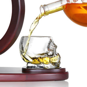Decantador de Whisky Creativo con Forma de Calavera 3D con Soporte de Madera, Vasos de Chupito de Doble Pared con Forma de Calavera para Regalo - Product Image 4