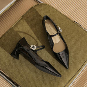 Sandalias Planas de Cuero Genuino con Tacón Grueso y Diseño Geométrico Estilo Coreano Evergreen para Mujer, con Pedrería y Cierre de Cordones - Product Image 1