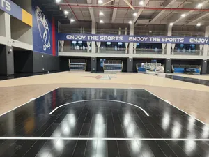 Merry Flame Premium Suelo <span class=keywords><strong>de</strong></span> madera <span class=keywords><strong>de</strong></span> ingeniería Pintado personalizado Campo deportivo <span class=keywords><strong>de</strong></span> alta densidad Interior Baloncesto Bádminton Futsal - Product Image 2