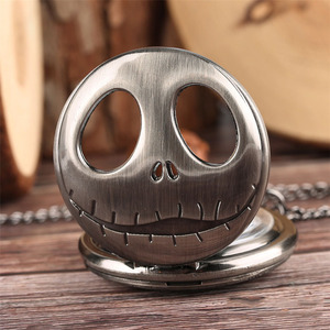 Estilo antiguo Nochebuena Horror ahuecado Calavera Clamshell Reloj <span class=keywords><strong>de</strong></span> bolsillo <span class=keywords><strong>de</strong></span> cuarzo Caja <span class=keywords><strong>de</strong></span> acero inoxidable Fabricantes al por mayor - Product Image 4