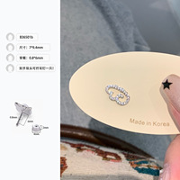 FanKe Boucles d'oreilles clous en acier titane 316L, motif nuage blanc, zircon étincelant, style simple et polyvalent pour femme