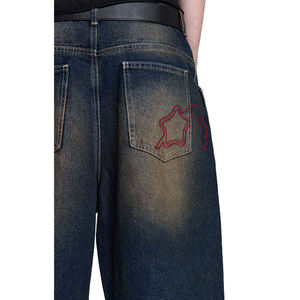 Shorts en jean vintage à jambe large pour homme, taille mi-haute, coupe droite, style streetwear, avec broderie de logo personnalisé et délavage acide - Product Image 3