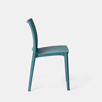 Chaise de salle à manger empilable en plastique turquoise