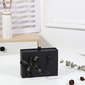 Caja de embalaje rectangular negra con lazo bronceado para regalo de perfume, afeitadora y vela para novio - Product Image 4