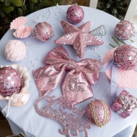 Ensemble d'ornements de Noël roses, boules scintillantes, étoiles, nœuds pour arbre de Noël, mariage, maison, vitrine, fête, cadeau, vente au détail
