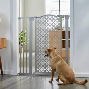 Barrière pour <span class=keywords><strong>chien</strong></span> en métal à motif extra-haute, à fermeture automatique, CNC, barrière de luxe pour animaux de compagnie pour les escaliers, barrière intérieure - Product Image 4