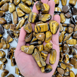 Vente en gros de pierres roulées en œil de tigre jaune doré, gravier de pierre pour projets d'artisanat et autres créations en cristal - Product Image 2