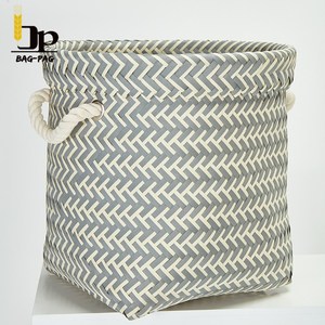 Linge coloré à la main panier en plastique tissé PP <span class=keywords><strong>plage</strong></span> paille panier pour la maison - Product Image 3