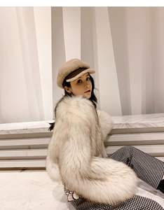 Abrigo de Piel de Mapache Finlandés de Invierno YR1192 para Mujer, Chaqueta Corta de Piel Auténtica, Prenda Exterior de Lujo - Product Image 2