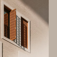 Fenêtre pliante multi-panneaux en bois pour façade de villa moderne, conception à lamelles, fonctionnement pliant personnalisé pour usage extérieur en entrepôt