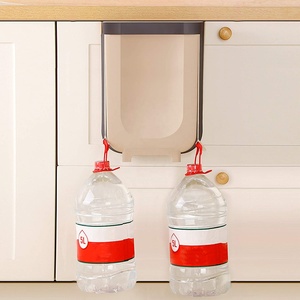 Poubelles pliantes porte d'armoire <span class=keywords><strong>poubelle</strong></span> suspendue <span class=keywords><strong>poubelle</strong></span> <span class=keywords><strong>murale</strong></span> <span class=keywords><strong>poubelle</strong></span> pour <span class=keywords><strong>salle</strong></span> <span class=keywords><strong>de</strong></span> <span class=keywords><strong>bain</strong></span> toilette stockage des déchets - Product Image 2