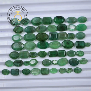 มรกตสีเขียวธรรมชาติ 100% คุณภาพสูง เจียระไนแบบคาโบชอง ราคาขายส่ง จำนวนมาก สำหรับทำเครื่องประดับมรกตสีเขียวด้วยมือ - Product Image 1