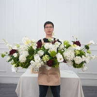 Chemin de table floral pour mariage DKB, sur mesure, 100*35cm, blanc, vert, bordeaux, en soie, avec roses artificielles