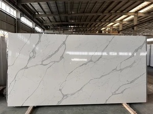 Calacatta Forest Grey – Surface Premium avec un design élégant à fines veines - Product Image 2