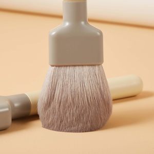 Ensemble de 7 pinceaux de maquillage beiges avec dessins imprimés, étiquette privée, manche de forme personnalisée, pinceaux cosmétiques doux en fibres synthétiques pour le visage - Product Image 3