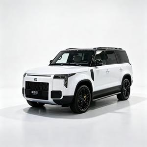 SUV de luxe haute performance 6 places tout-terrain brillant automatique pour voyages en famille, excursions dans le désert et trajets professionnels - Product Image 2