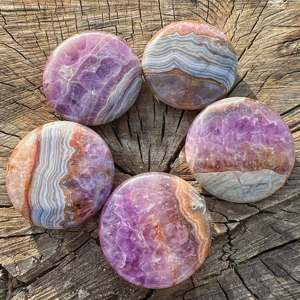 หินอะเมทิสต์อาเกตทรงกลมขัดเงาธรรมชาติสำหรับตกแต่งบ้านและเป็นของขวัญวันหยุด - Product Image 5