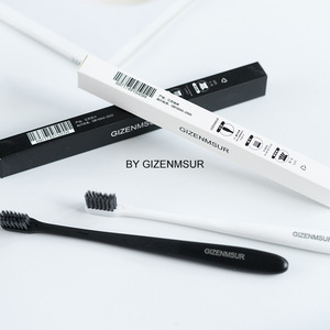 Cepillo de dientes de viaje Gizenmsur, cerdas suaves, negro y blanco, portátil, desechable, para uso de parejas adultas - Product Image 4