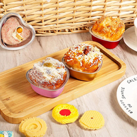 Gobelet à dessert en aluminium en forme de cœur rouge avec couvercle en dôme transparent pour boîte cadeau et présentation en boulangerie, vente en gros