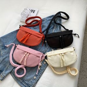 Sac à bandoulière simple et élégant pour femme, idéal pour les voyages, nouvelle collection printemps-été - Product Image 6